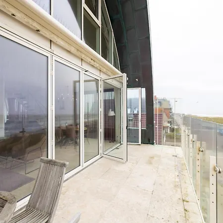Luxury In A Right On The Boulevard And The Beach Holiday home *