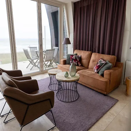 Luxury In A Right On The Boulevard And The Casa vacanze Egmond aan Zee