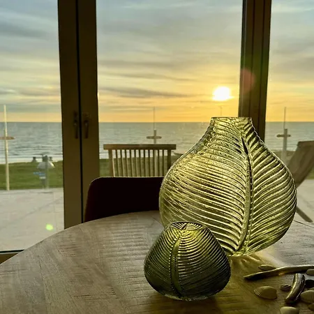 Luxury In A Right On The Boulevard And The Beach Egmond aan Zee