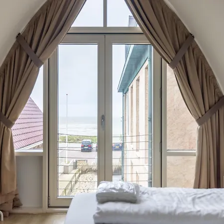 Luxury In A Right On The Boulevard And The Beach *