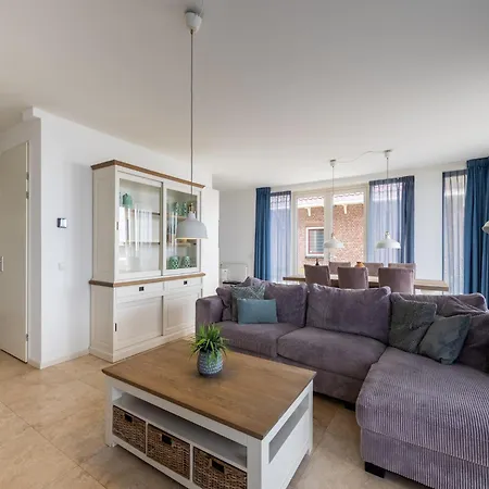 Luxury In A Right On The Boulevard And The Beach *