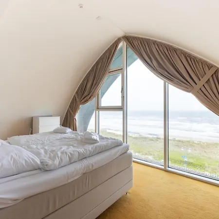 Luxury In A Right On The Boulevard And The Beach