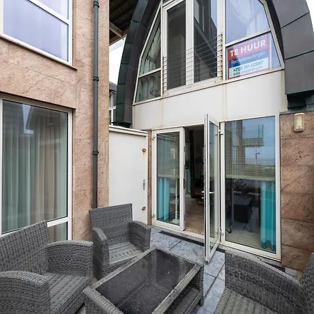 Luxury In A Right On The Boulevard And The Beach