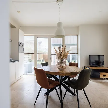 Luxury In A Right On The Boulevard And The Beach Holiday home