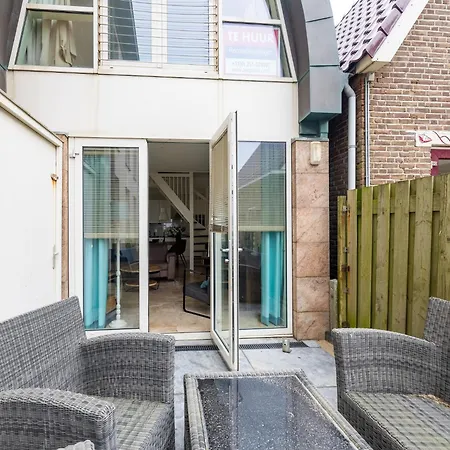 Luxury In A Right On The Boulevard And The Beach Holiday home *