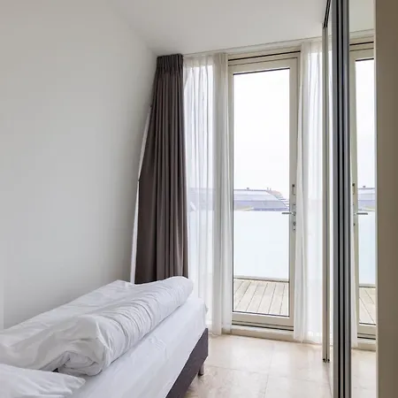 Luxury In A Right On The Boulevard And The Casa vacanze Egmond aan Zee