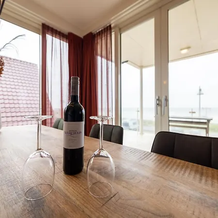 Luxury In A Right On The Boulevard And The Casa vacanze Egmond aan Zee