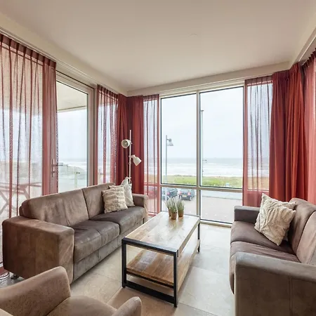 Luxury In A Right On The Boulevard And The Egmond aan Zee